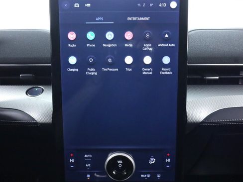 Used 2022 Ford Mustang Mach-E Select image 19