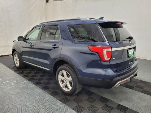 Used 2016 Ford Explorer XLT w/ Equipment Group 202A AWD/4WD image 3