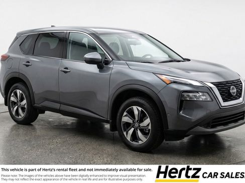 Used 2025 Nissan Rogue SV AWD/4WD image 1