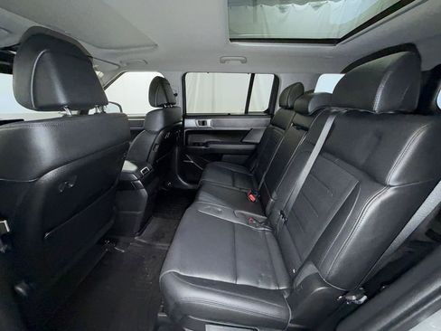 Used 2025 Hyundai Santa Fe Limited image 12