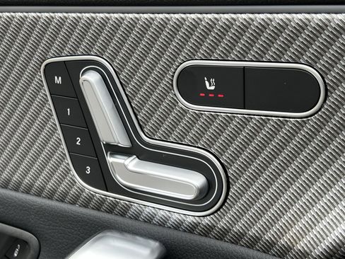 Certified 2025 Mercedes-Benz CLA 250 4MATIC image 32