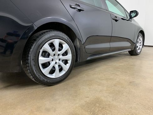 Used 2024 Toyota Corolla LE image 9