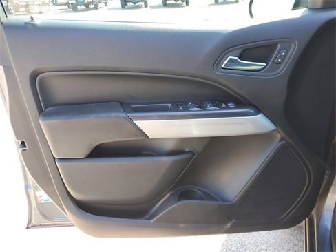 Used 2020 Chevrolet Colorado LT image 17