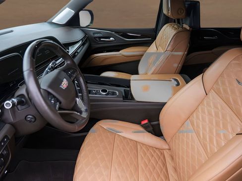 Used 2021 Cadillac Escalade ESV Sport w/ Driver Assist Tech Package image 9