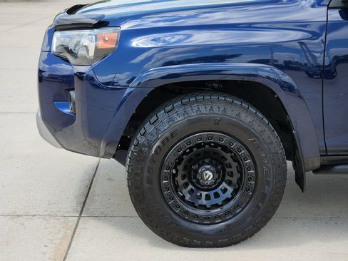 Used 2024 Toyota 4Runner TRD Off-Road Premium w/ Moonroof Package AWD/4WD image 8