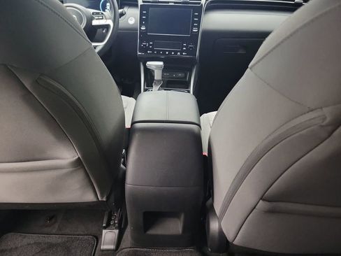 Used 2022 Hyundai Santa Cruz SEL Premium image 23