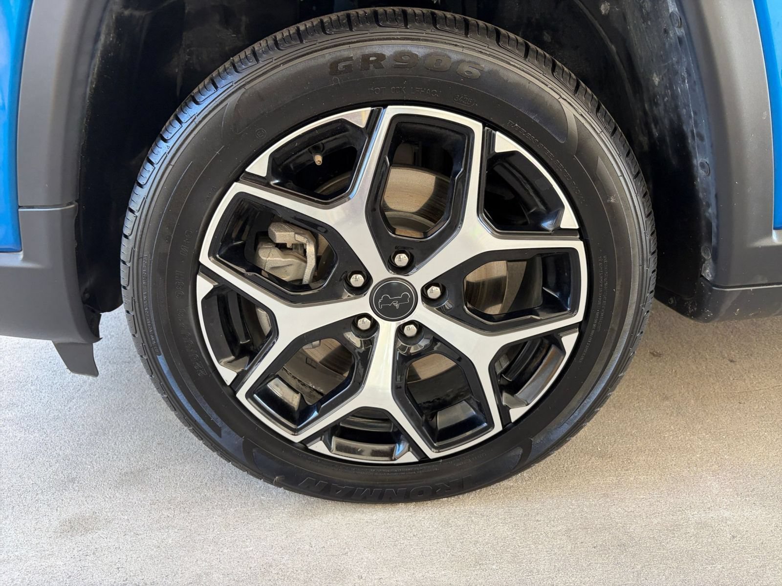 Used 2025 Jeep Compass Limited AWD/4WD image 29