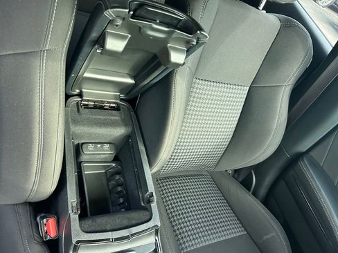 Used 2021 Dodge Charger GT w/ Blacktop Package image 38