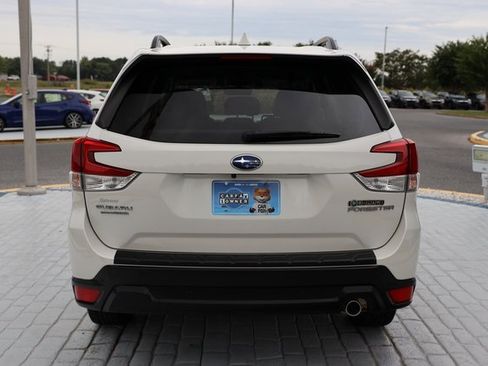 Used 2020 Subaru Forester Limited image 4