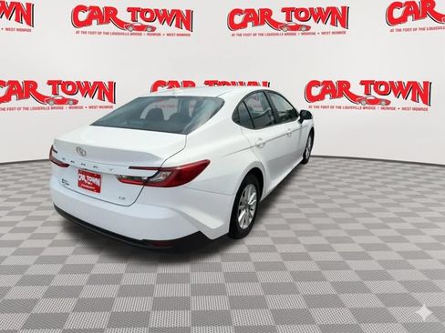 Used 2025 Toyota Camry LE FWD image 8