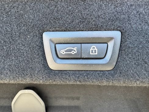 Used 2017 BMW 740i RWD image 34