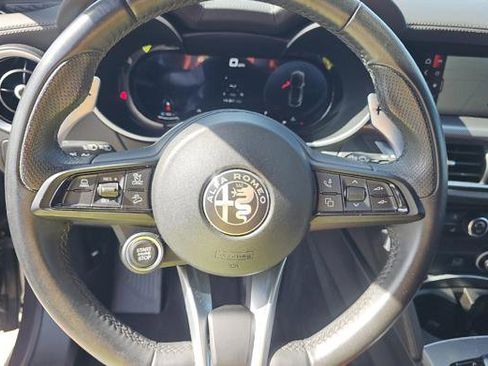 Used 2024 Alfa Romeo Stelvio Veloce AWD/4WD image 8
