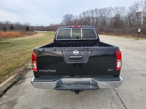 Used 2019 Nissan Frontier SV image 7