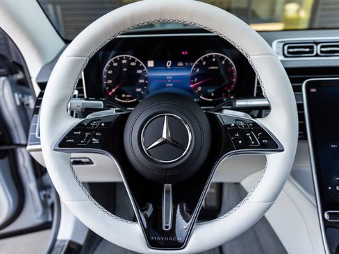 Used 2024 Mercedes-Benz Maybach S 680 4MATIC image 38