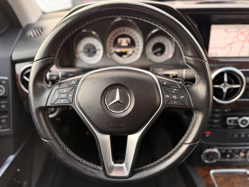 Used 2013 Mercedes-Benz GLK 350 4MATIC image 36