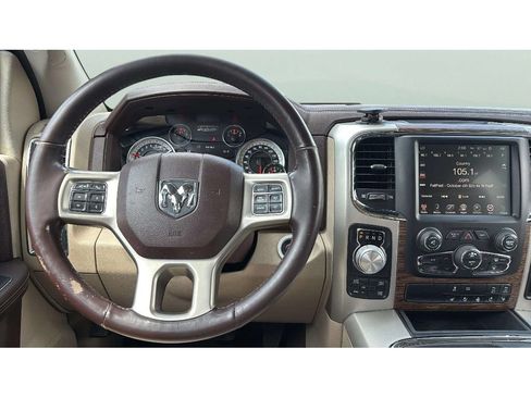 Used 2017 RAM 1500 Laramie w/ Convenience Group AWD/4WD image 14