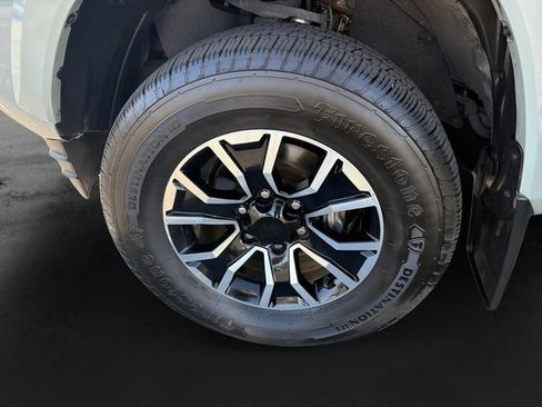 Used 2023 Toyota Tacoma TRD Sport AWD/4WD image 11