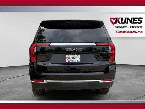 Used 2025 GMC Yukon XL Elevation w/ Elevation Premium Package AWD/4WD image 9