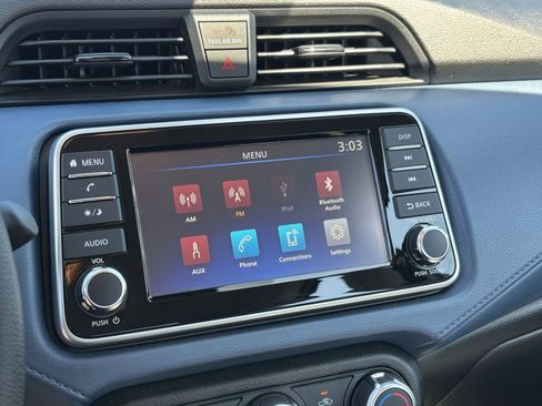 Used 2025 Nissan Versa SV FWD image 20