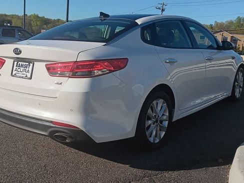 Used 2018 Kia Optima EX w/ Premium Package FWD image 5