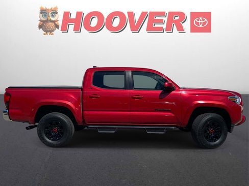 Used 2022 Toyota Tacoma SR5 RWD image 2