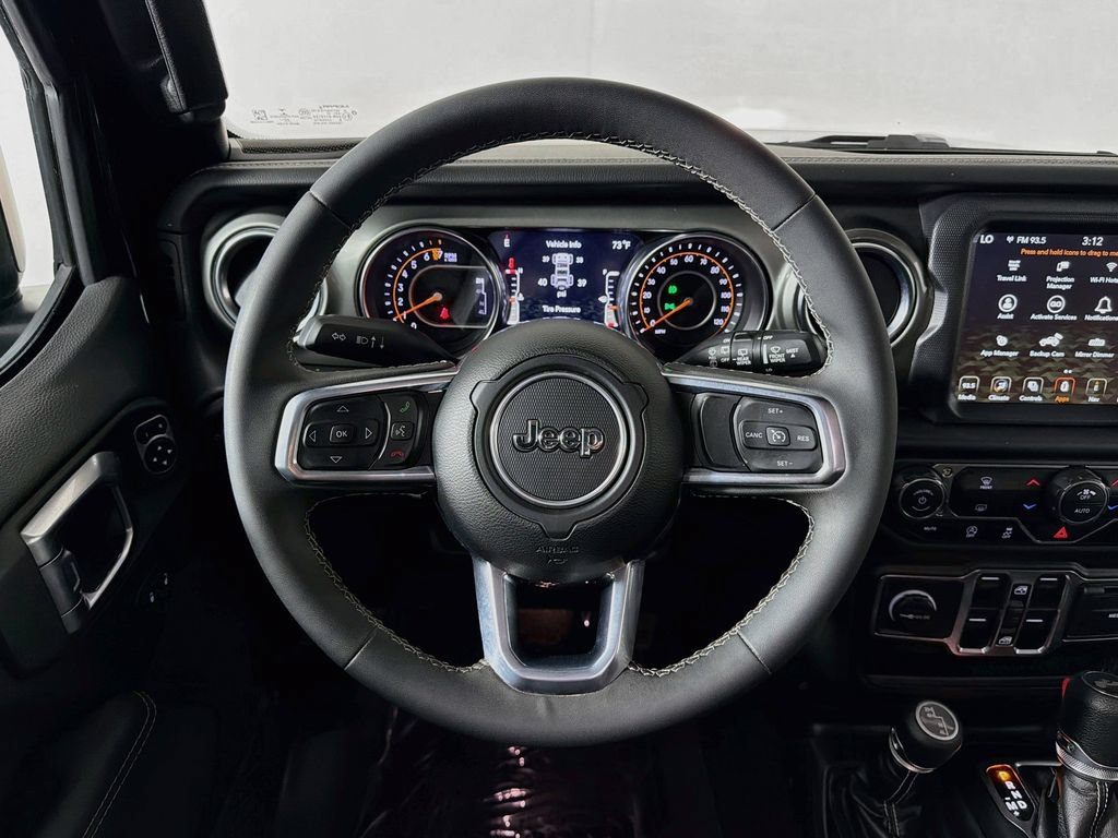 Used 2023 Jeep Wrangler Unlimited Sahara AWD/4WD image 11