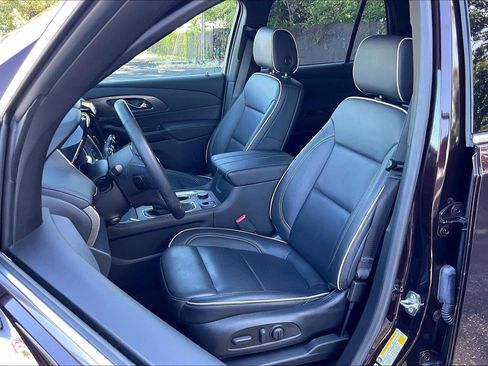 Used 2023 Chevrolet Traverse Premier w/ LPO, Floor Liner Package AWD/4WD image 23