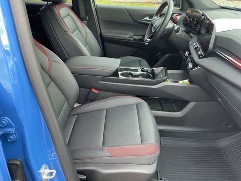 Used 2025 Chevrolet Equinox RS image 28