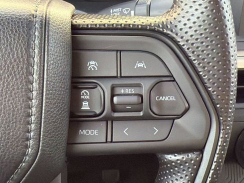 Used 2026 Toyota Tacoma SR5 AWD/4WD image 18