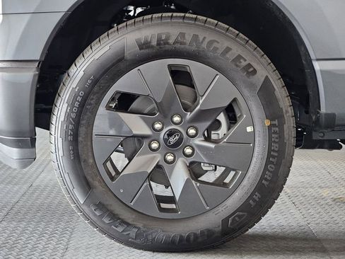 New 2025 Ford F150 Lightning Flash AWD/4WD image 10