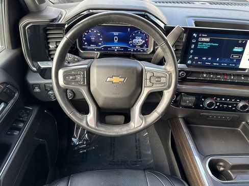 Used 2024 Chevrolet Silverado 2500 LT w/ Convenience Package image 28