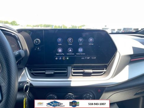 Certified 2024 Chevrolet Trax RS FWD image 20