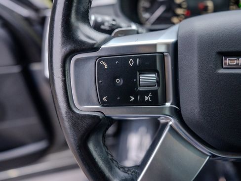 Used 2023 Land Rover Discovery S R-Dynamic image 6