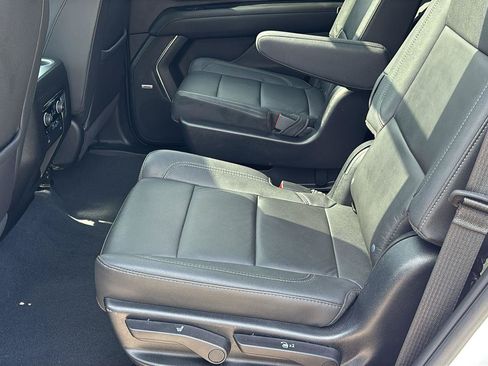 Certified 2023 Chevrolet Tahoe Z71 w/ Luxury Package AWD/4WD image 16