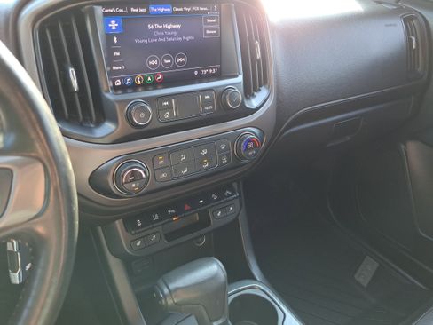 Used 2021 GMC Canyon AT4 w/ Driver Alert Package image 21