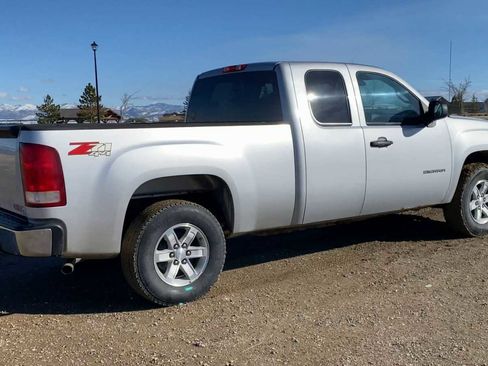 Used 2013 GMC Sierra 1500 SLE w/ Power Tech Package image 8
