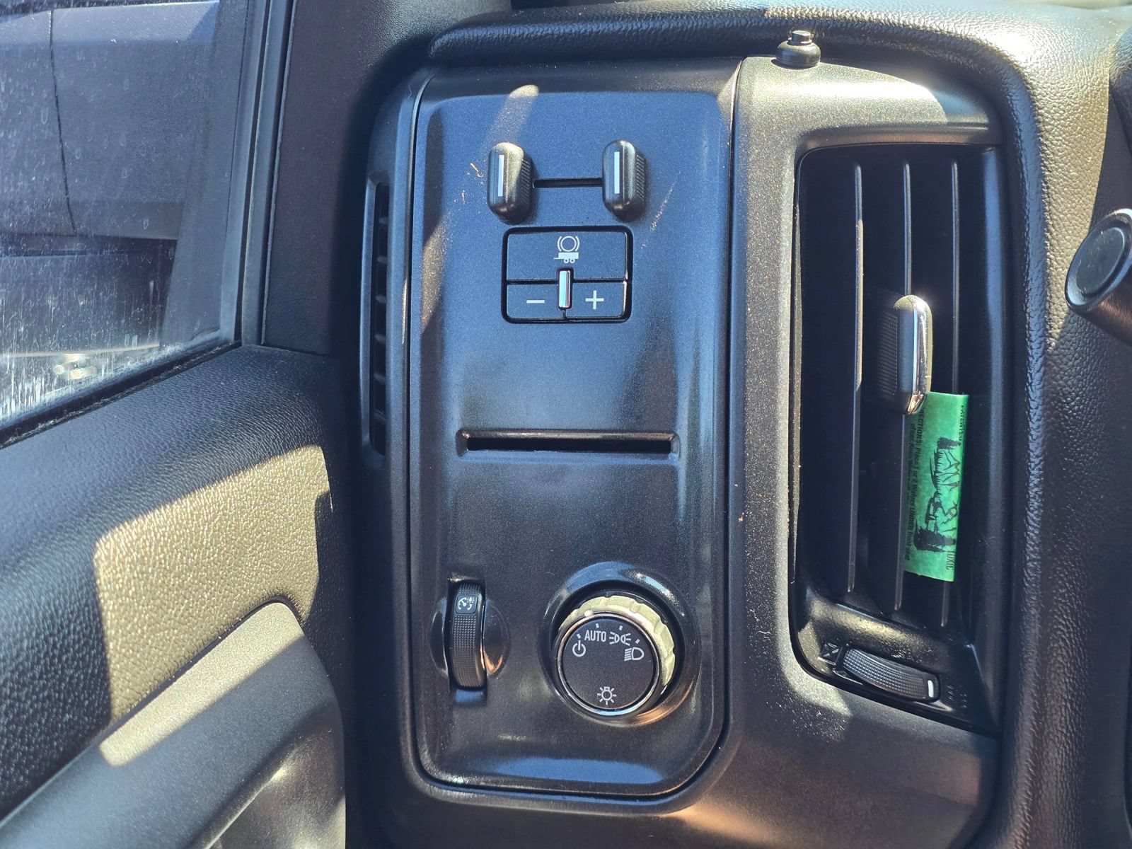 Used 2019 Chevrolet Silverado 2500 W/T AWD/4WD image 24