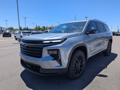 New 2026 Chevrolet Traverse LT w/ Midnight/Sport Edition AWD/4WD image 5