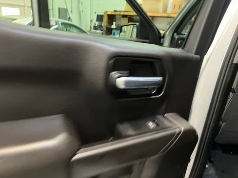 Used 2022 Chevrolet Silverado 1500 Custom AWD/4WD image 22