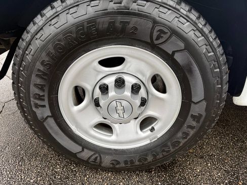 Used 2015 Chevrolet Express 2500 image 19