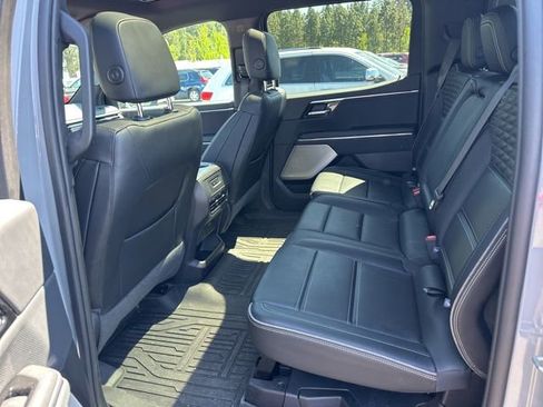 Used 2024 GMC Sierra EV Denali AWD/4WD image 12