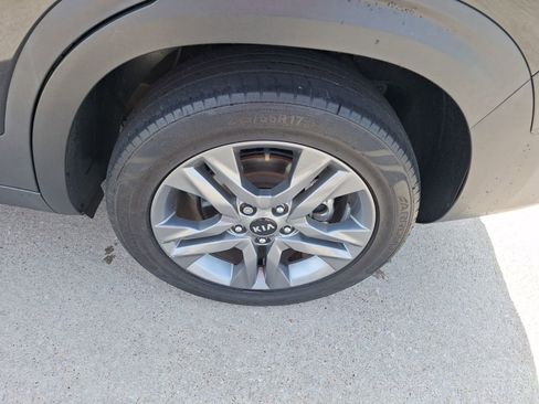Used 2021 Kia Seltos LX AWD/4WD image 11