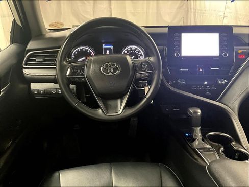 Used 2024 Toyota Camry SE image 17