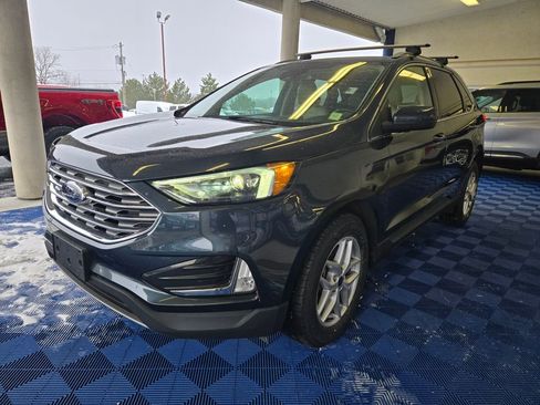 Used 2022 Ford Edge SEL w/ Convenience Package image 3