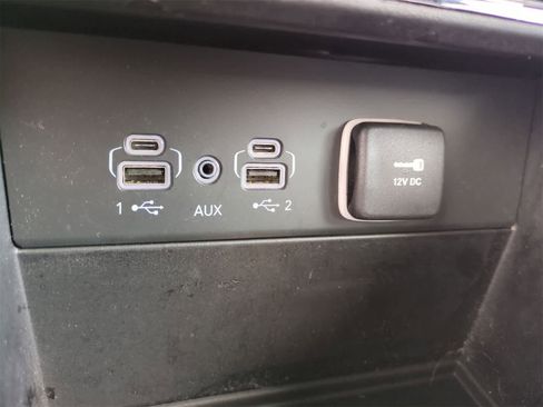 Used 2023 Jeep Grand Cherokee Overland image 31