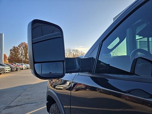 Used 2022 RAM 1500 Rebel image 40