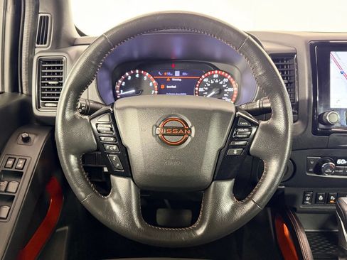 Used 2022 Nissan Frontier Pro-X RWD image 13