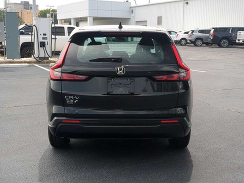 Used 2023 Honda CR-V LX image 7