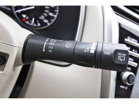 Used 2018 Nissan Murano SL FWD image 18
