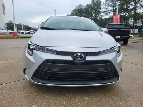 Used 2026 Toyota Corolla LE FWD image 10